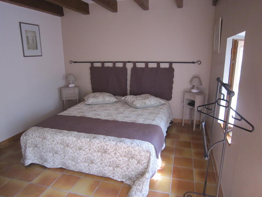 La Frandomiere Bed and Breakfast Saint-Martin-de-Londres Værelse billede